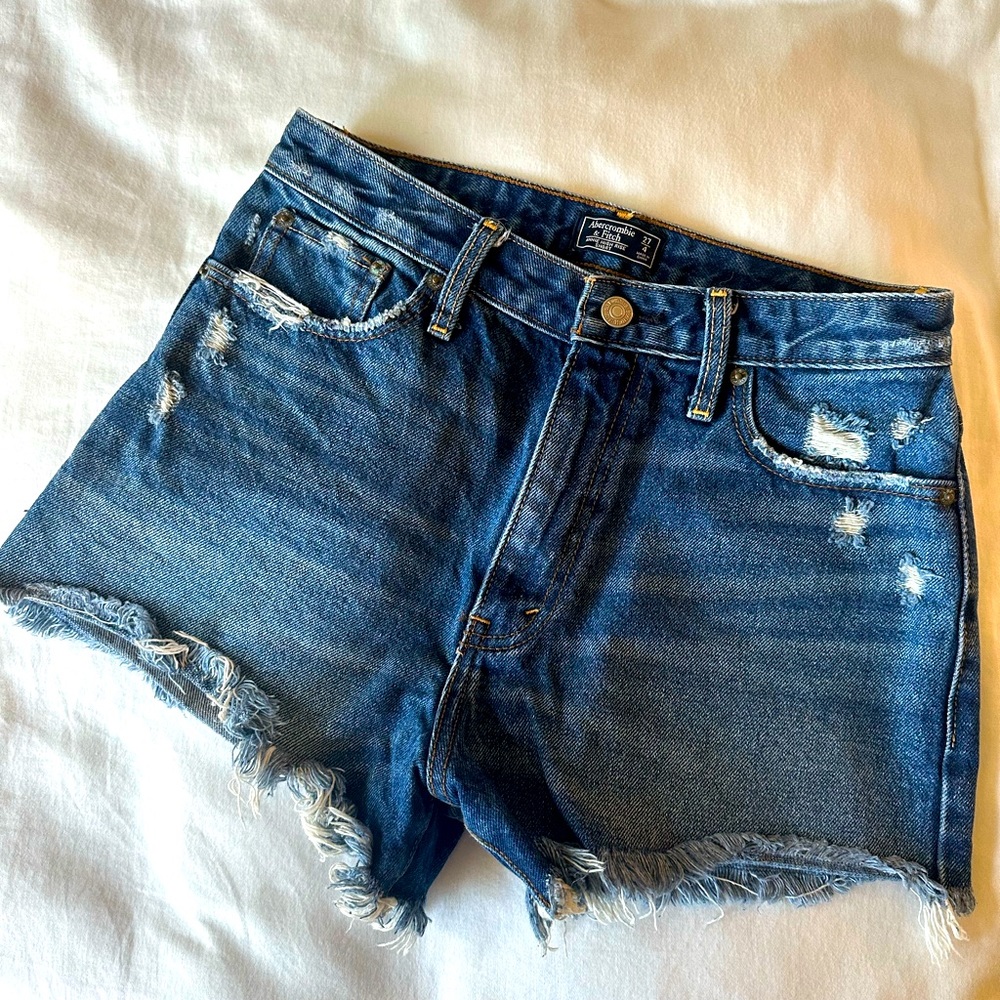 A&F Women’s High Rise Girlfriend Denim Shorts